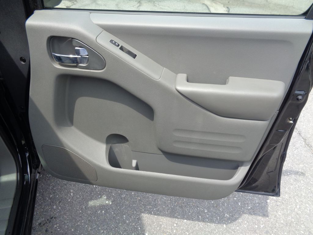 2021 Nissan Frontier Image 24