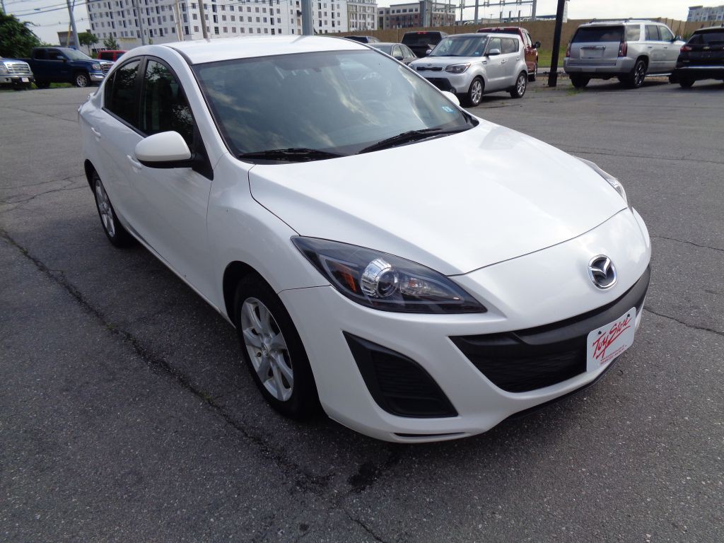 2010 Mazda Mazda3 Image 2