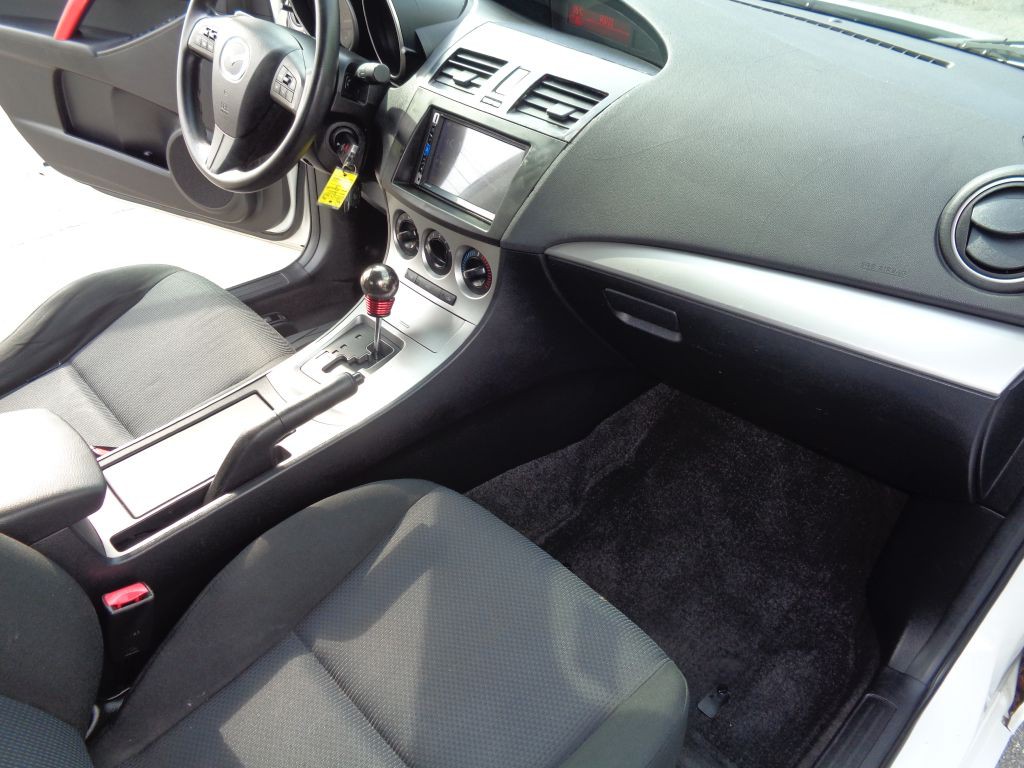 2010 Mazda Mazda3 Image 24