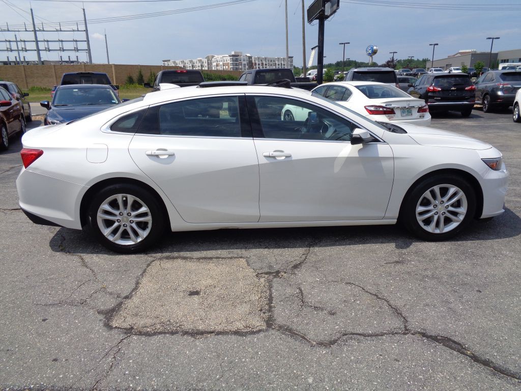 2016 Chevrolet Malibu Image 7