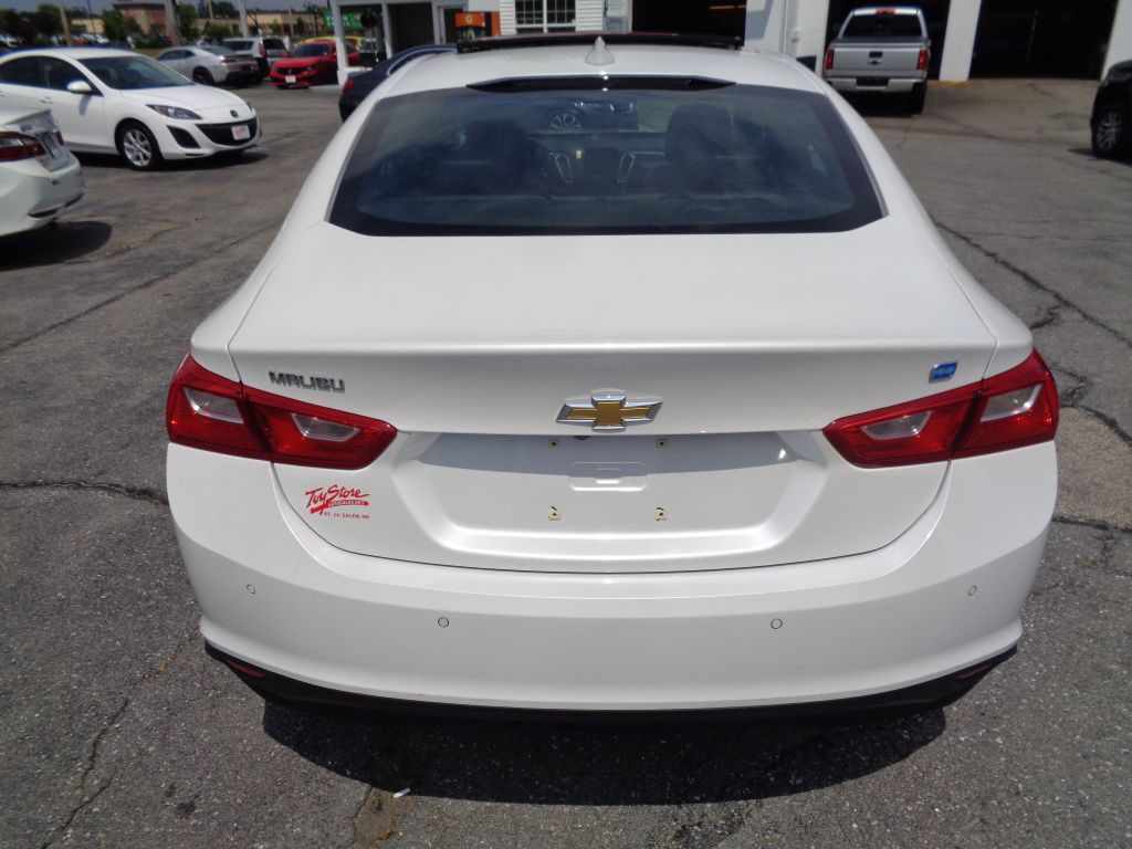 2016 Chevrolet Malibu Image 8