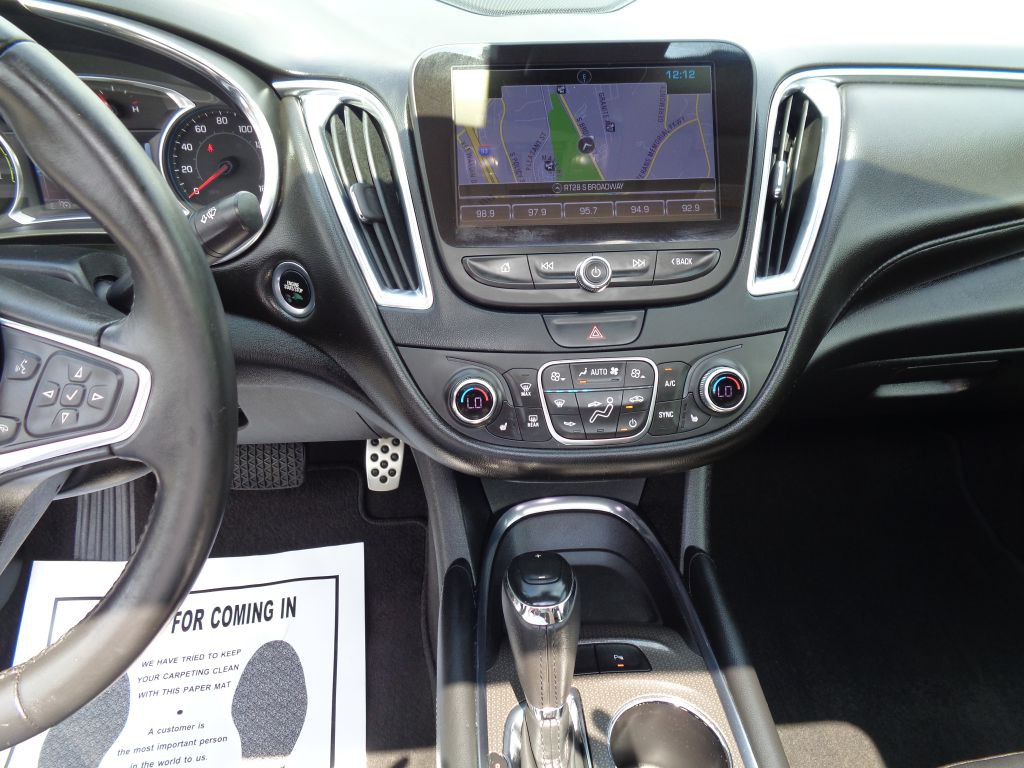 2016 Chevrolet Malibu Image 18