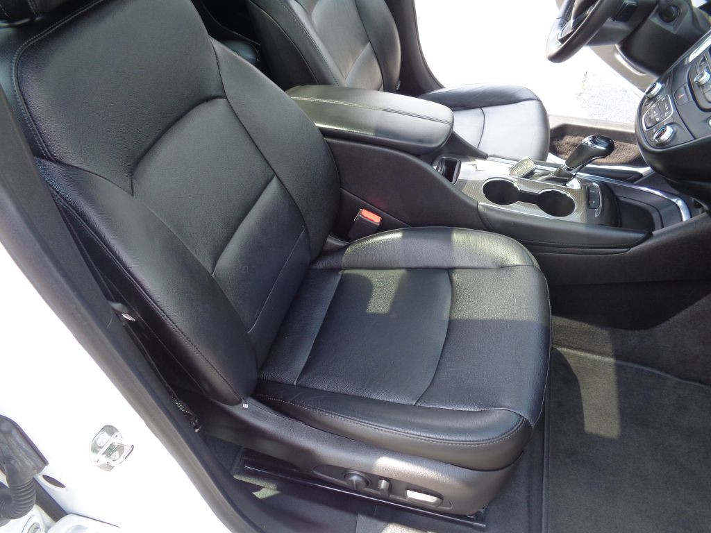 2016 Chevrolet Malibu Image 25