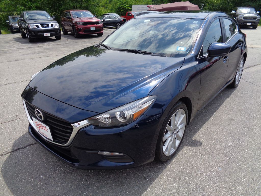2017 Mazda Mazda3 Image 1