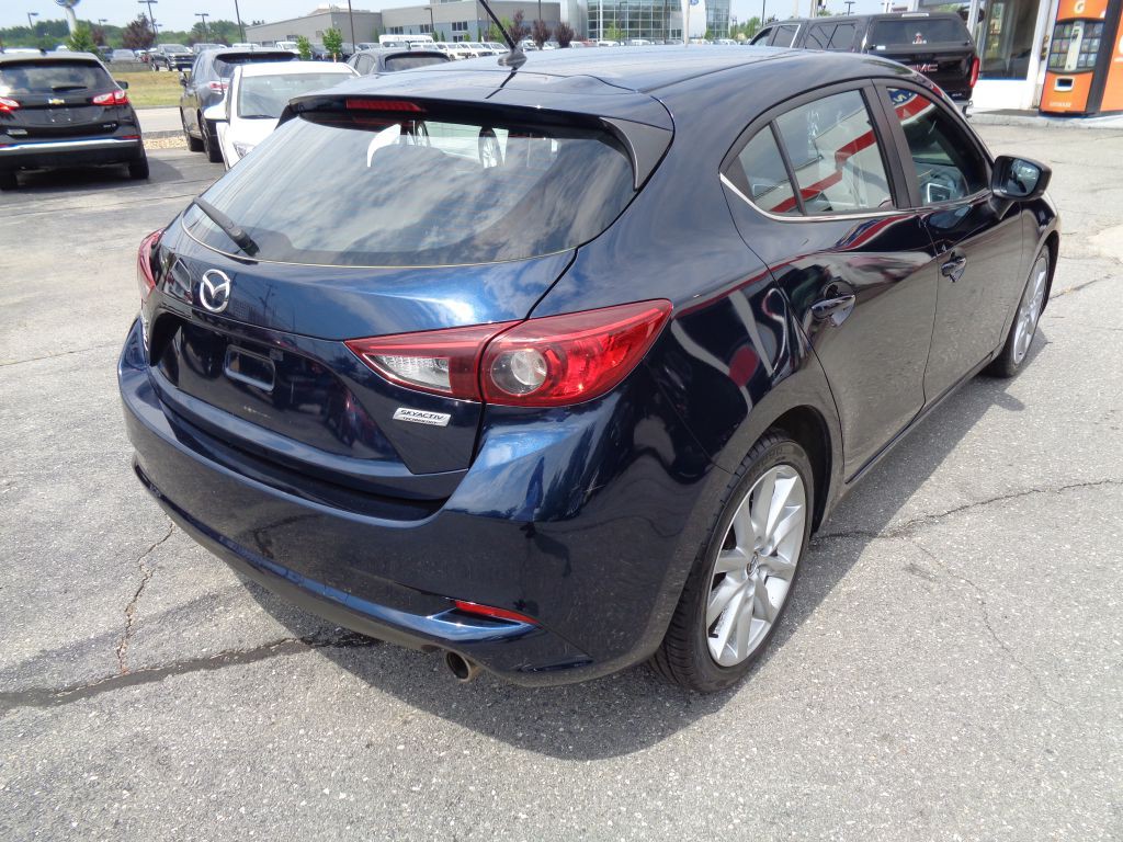 2017 Mazda Mazda3 Image 3