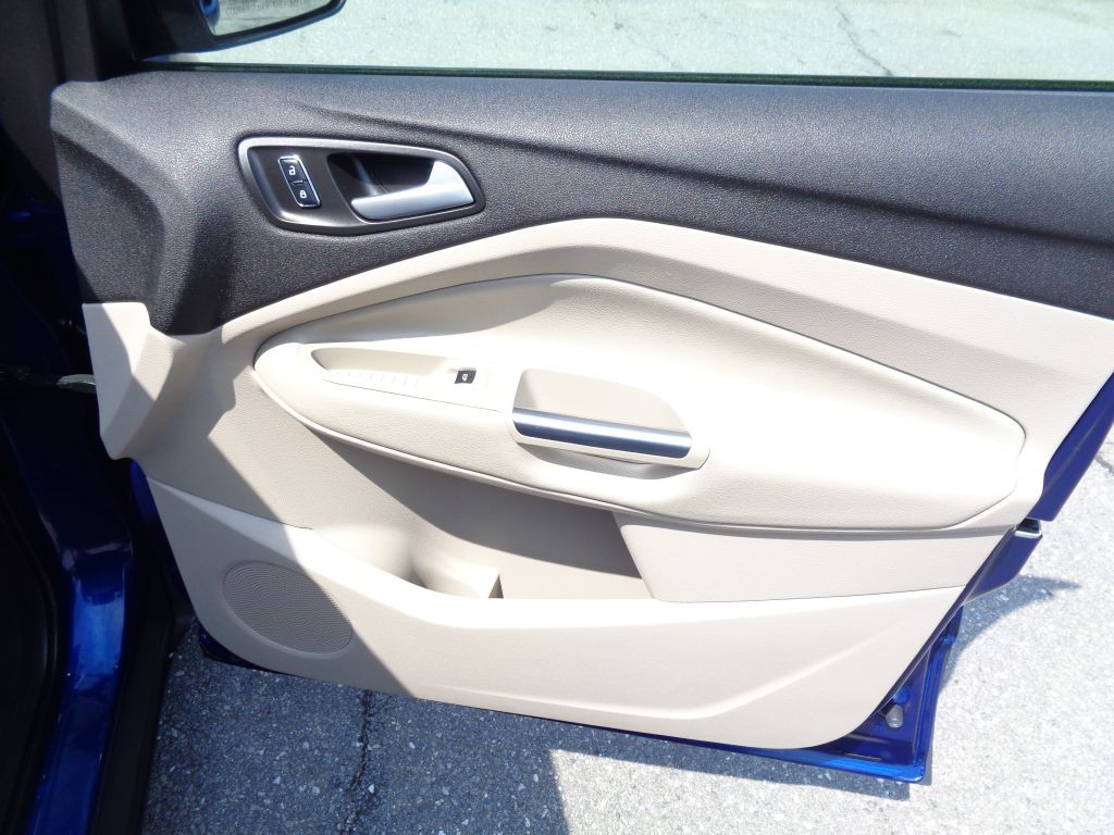 2016 Ford Escape Image 25