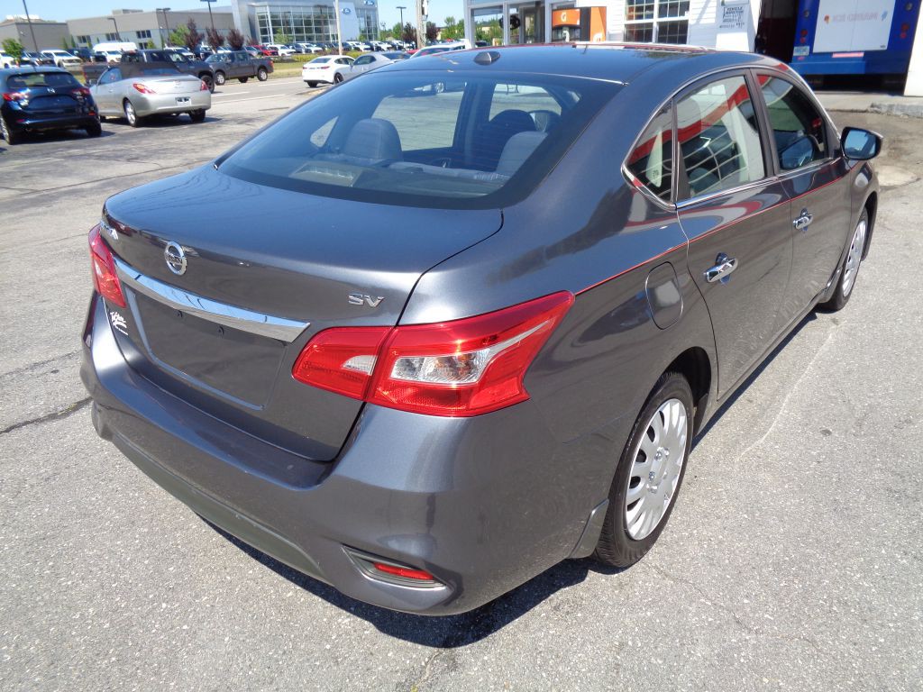 2016 Nissan Sentra Image 3