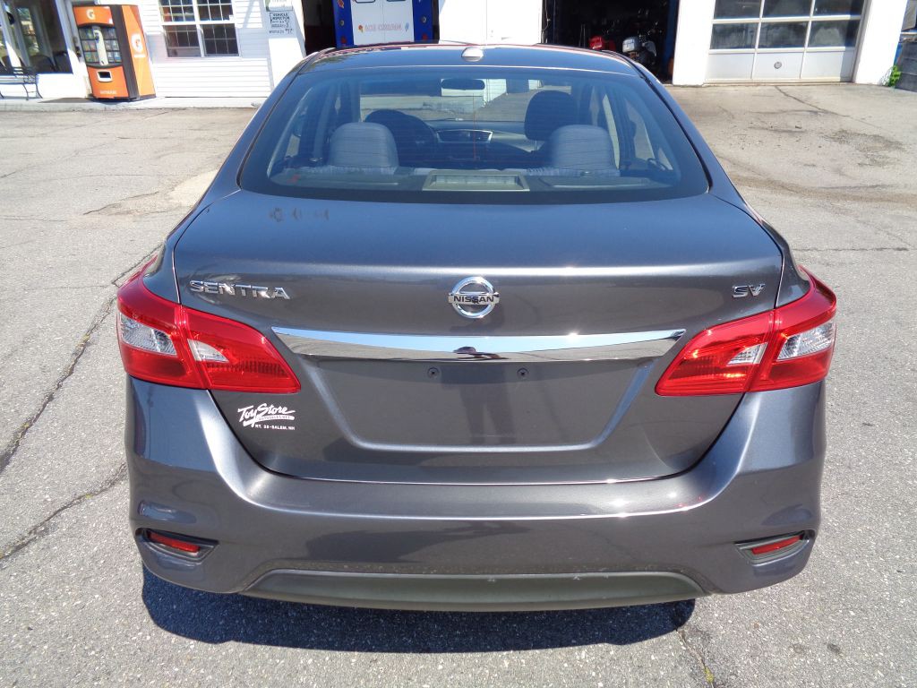 2016 Nissan Sentra Image 8