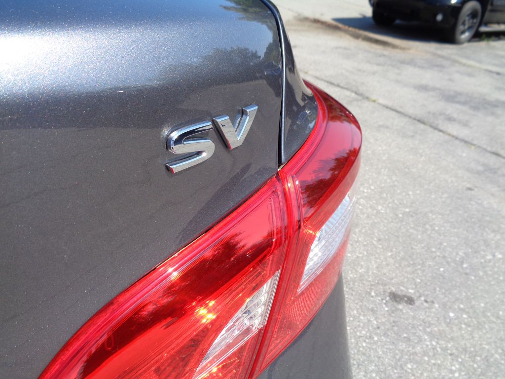 2016 Nissan Sentra Image 9