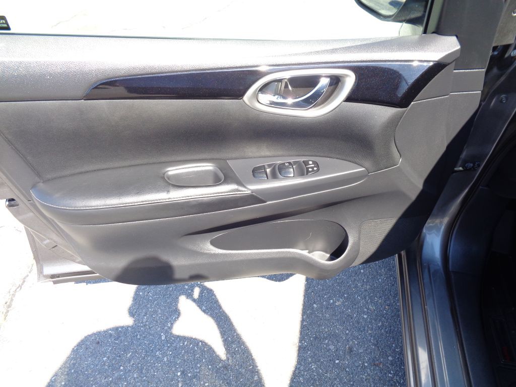 2016 Nissan Sentra Image 14