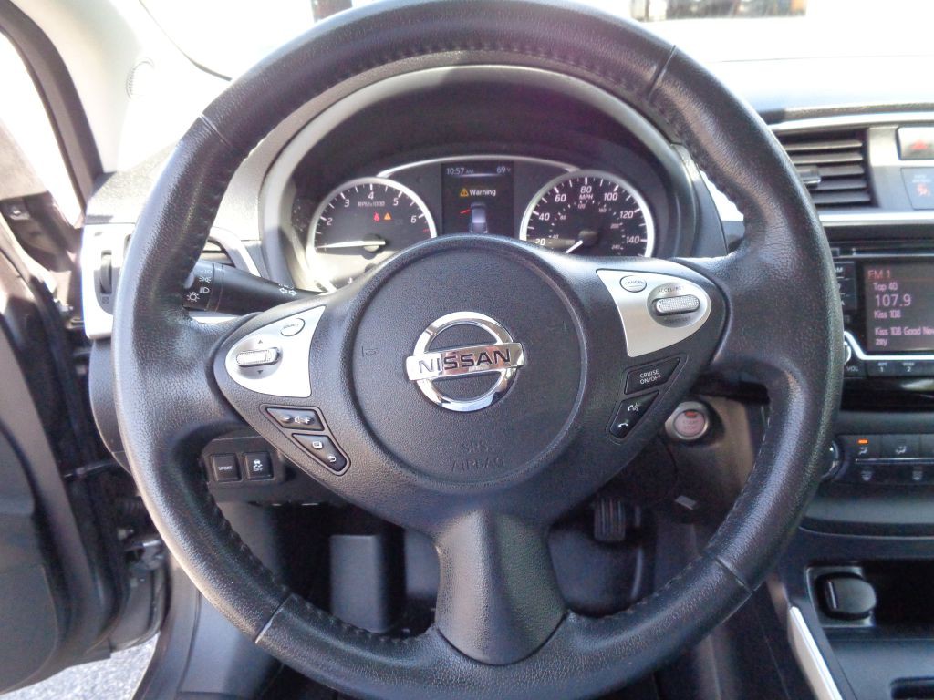 2016 Nissan Sentra Image 18