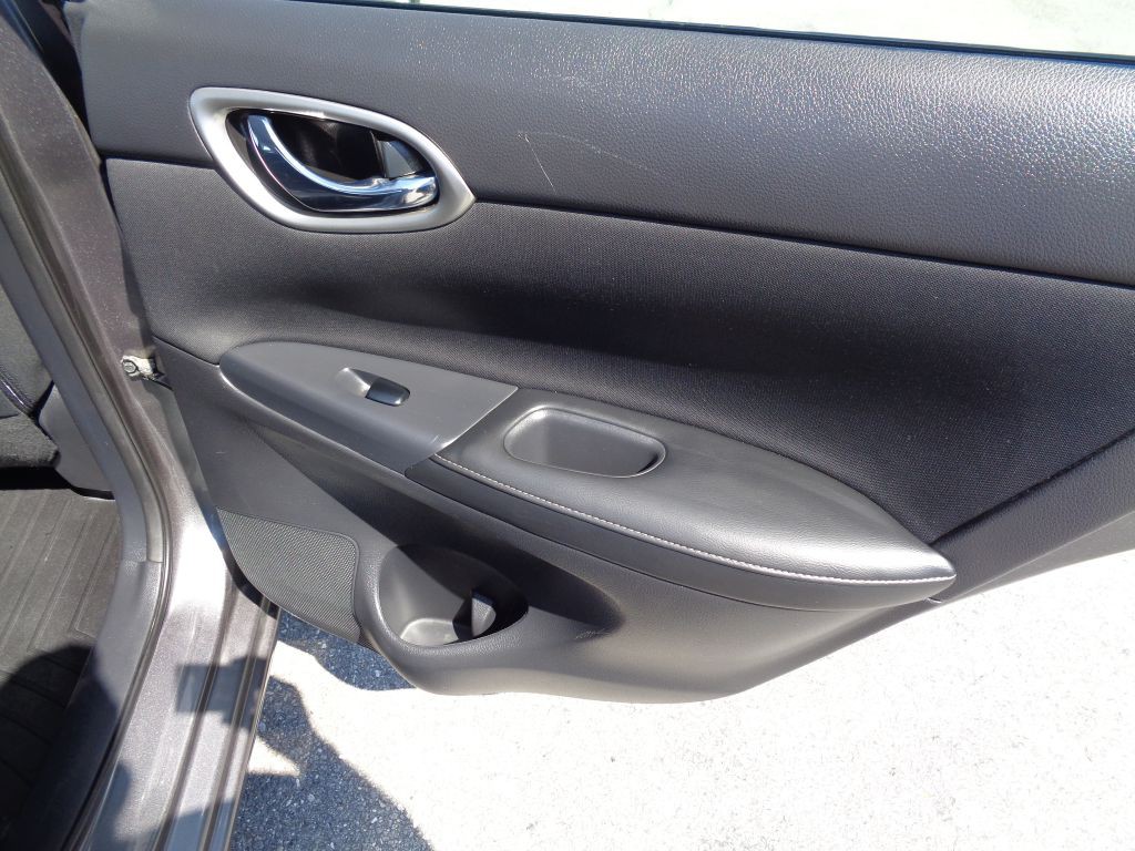 2016 Nissan Sentra Image 23