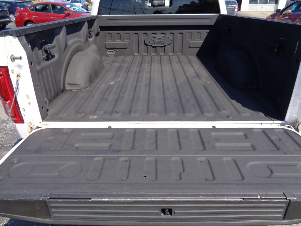 2016 Ford F-150 Image 9