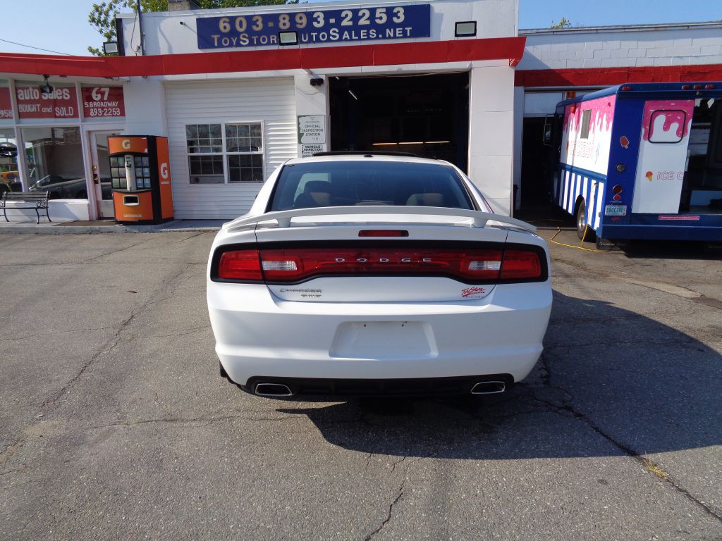 2013 Dodge Charger Image 6