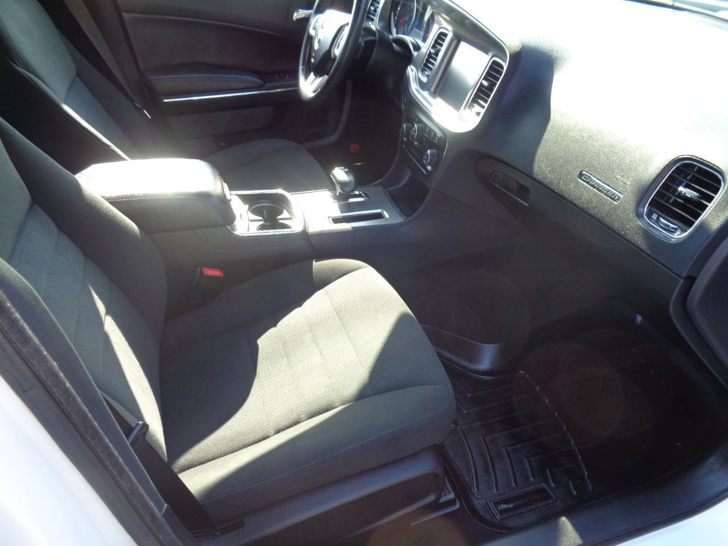 2013 Dodge Charger Image 21