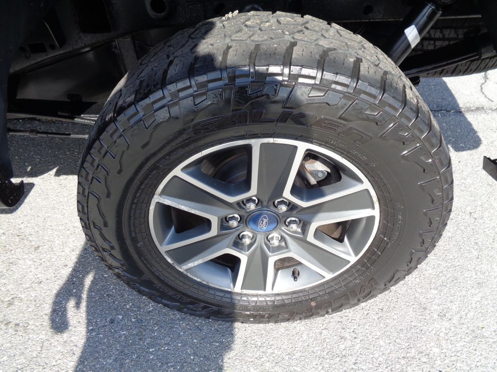 2015 Ford F-150 Image 9