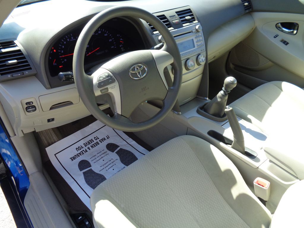 2011 Toyota Camry Image 14
