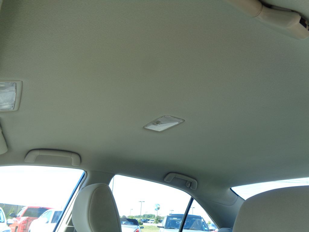 2011 Toyota Camry Image 16