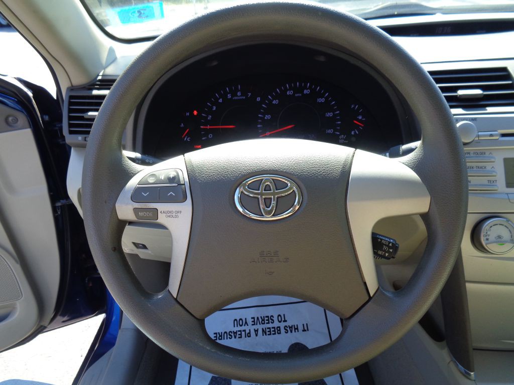 2011 Toyota Camry Image 17
