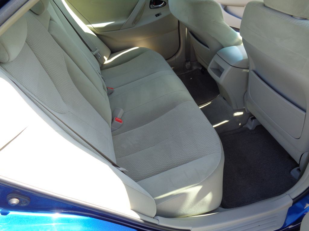 2011 Toyota Camry Image 22
