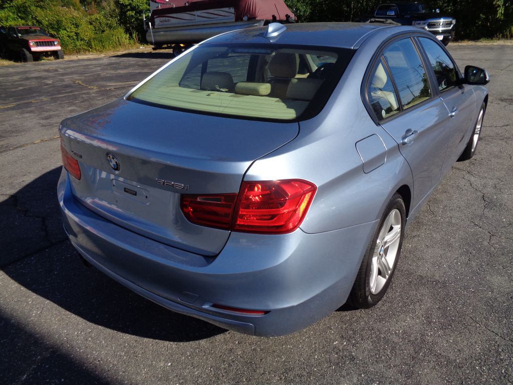 2014 BMW 3 Series Image 3