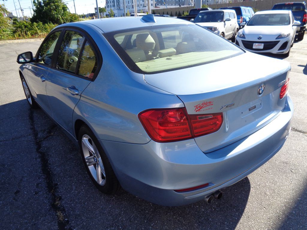 2014 BMW 3 Series Image 4