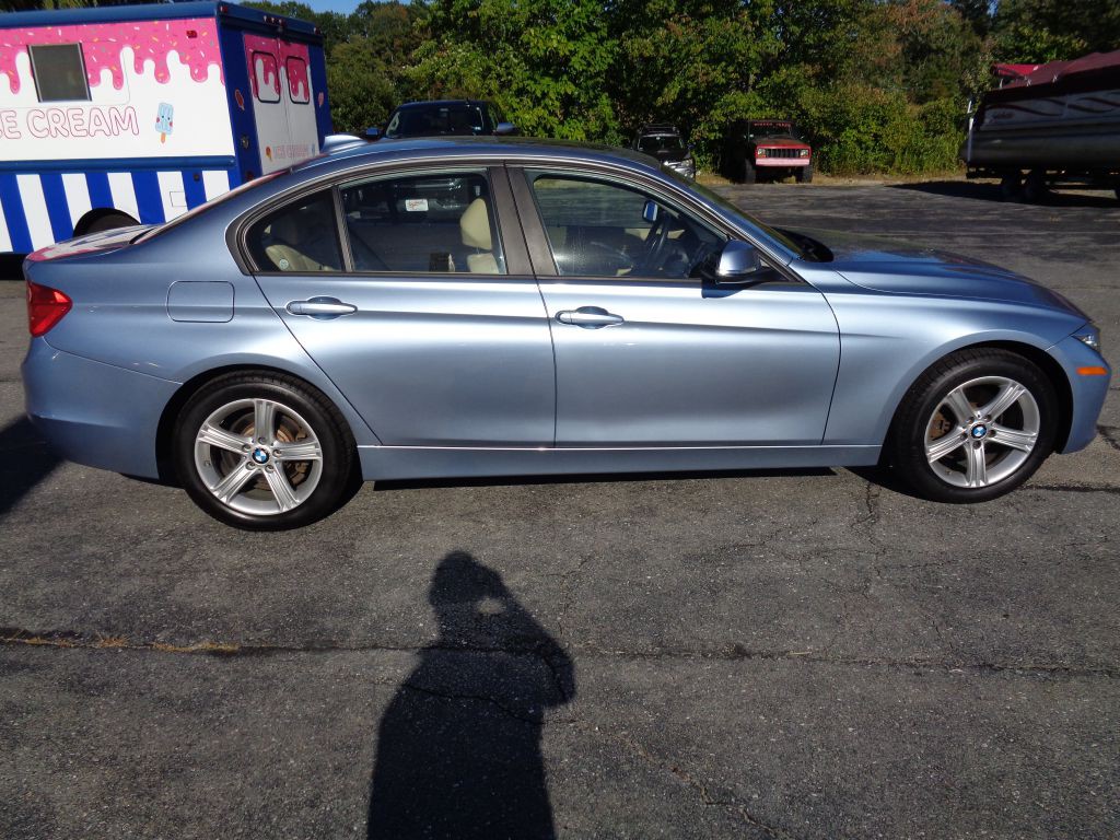 2014 BMW 3 Series Image 7