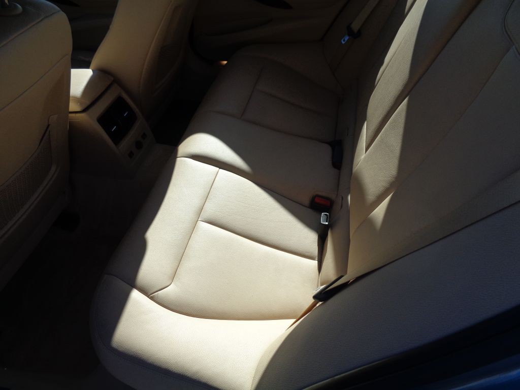 2014 BMW 3 Series Image 21