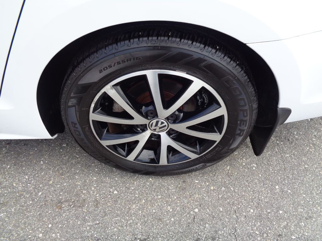 2017 Volkswagen Jetta Image 9