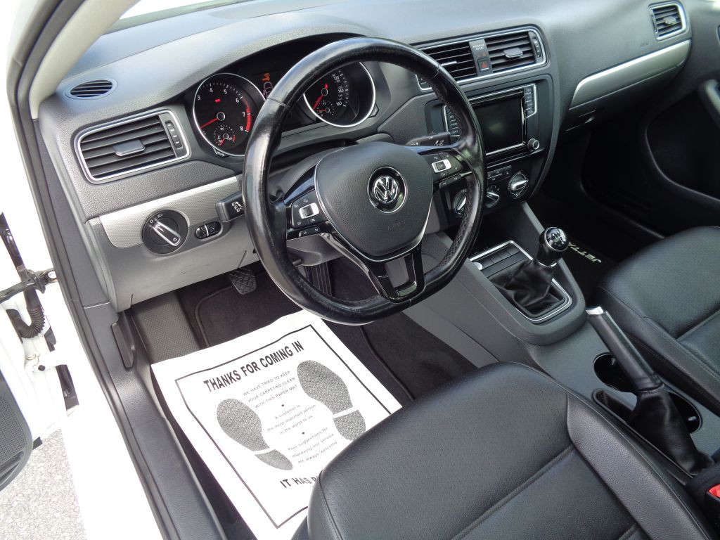 2017 Volkswagen Jetta Image 14