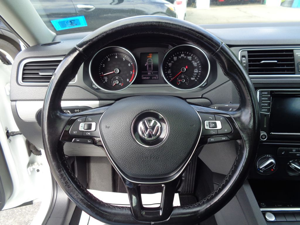 2017 Volkswagen Jetta Image 17