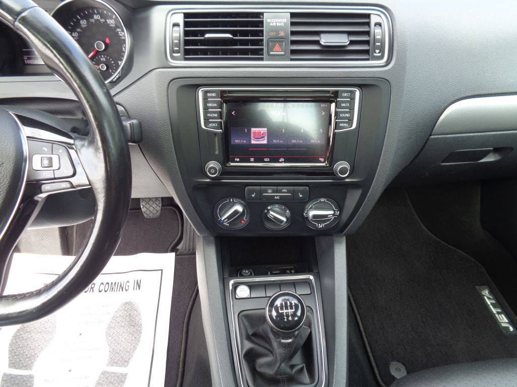 2017 Volkswagen Jetta Image 18
