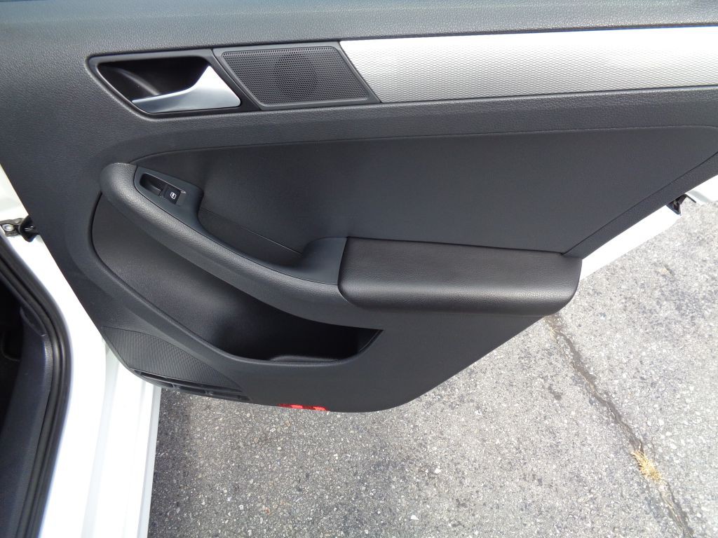 2017 Volkswagen Jetta Image 21