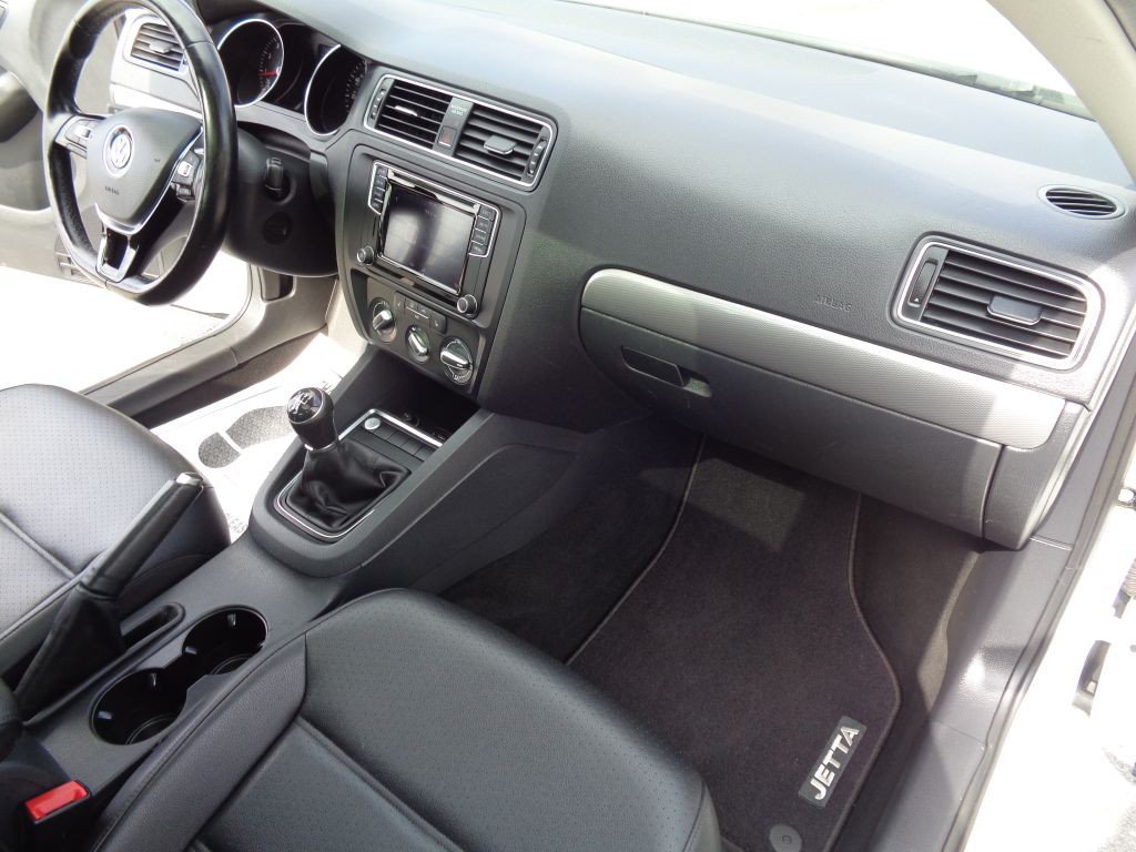2017 Volkswagen Jetta Image 24