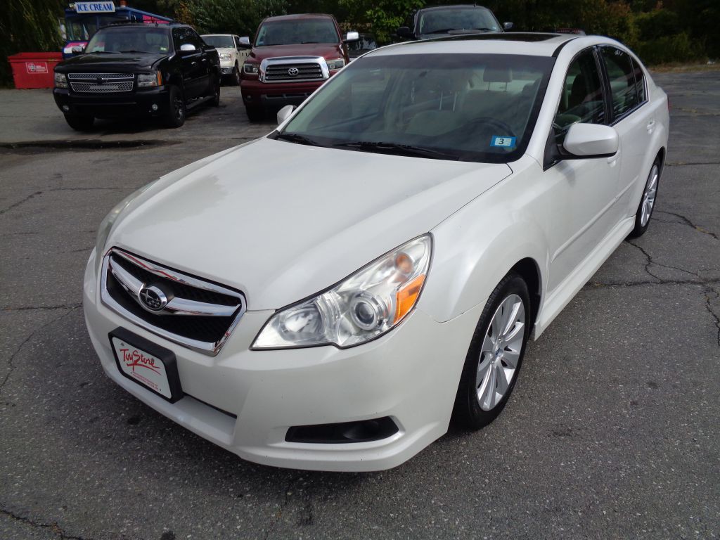 2012 Subaru Legacy Image 1