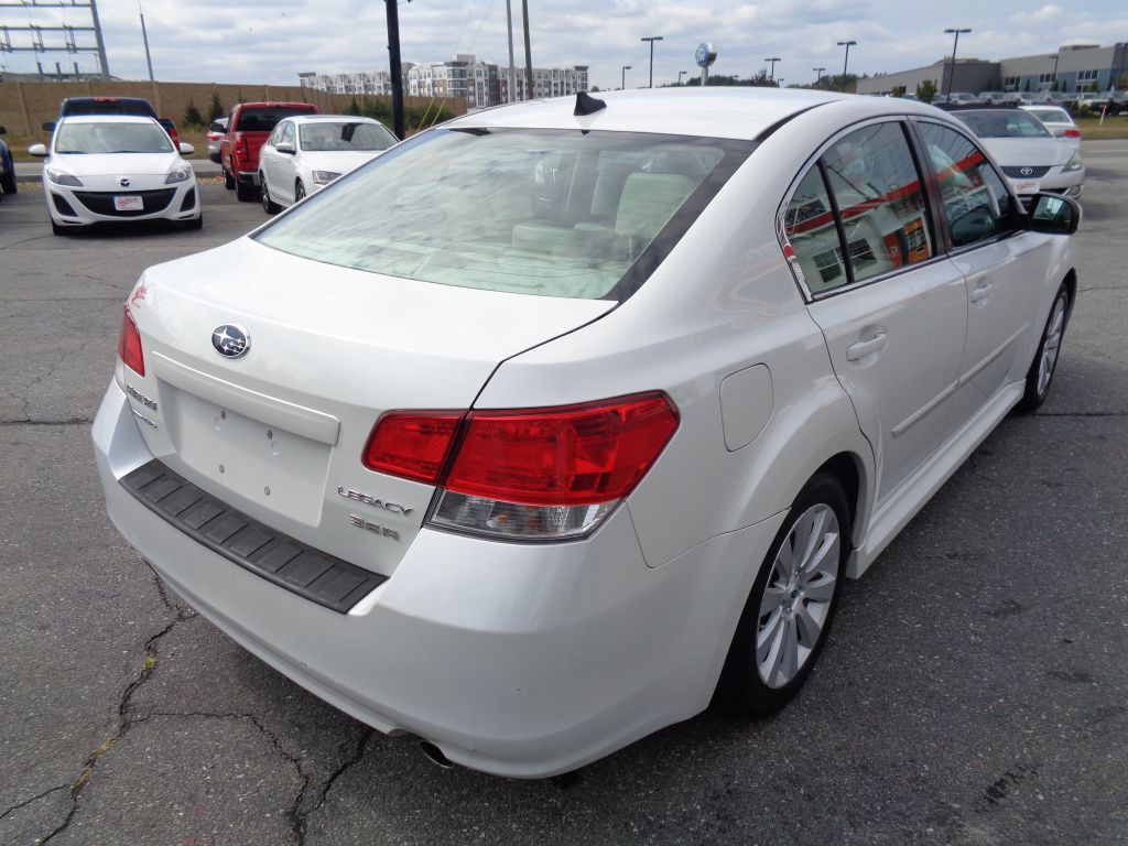 2012 Subaru Legacy Image 3