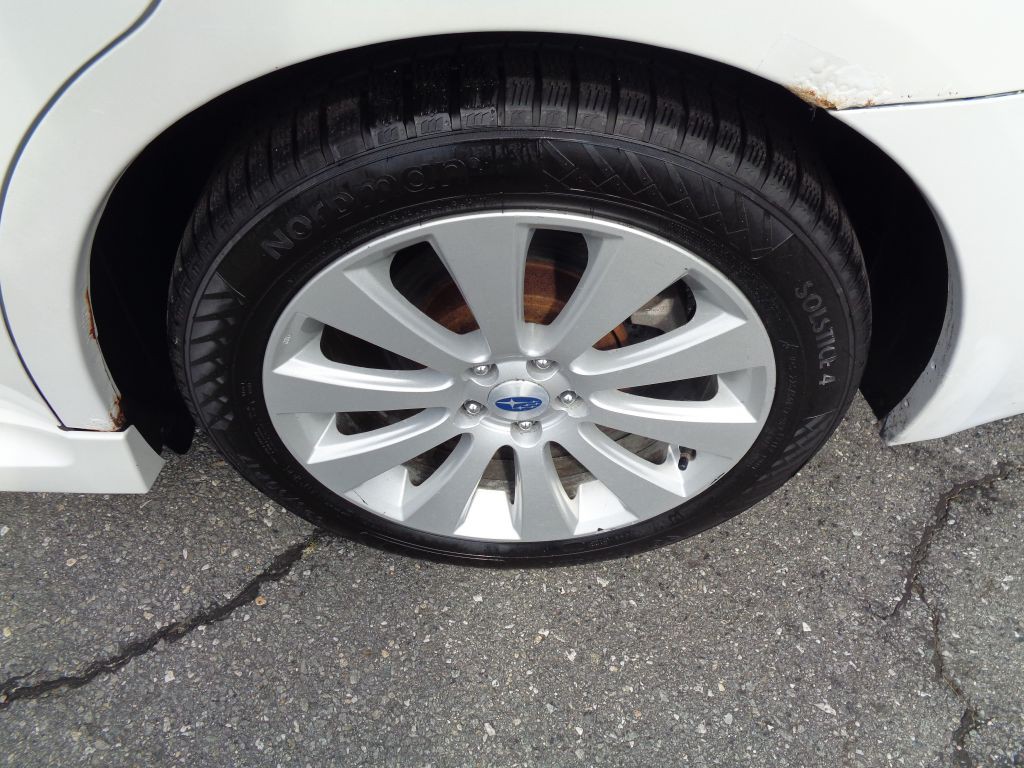 2012 Subaru Legacy Image 9