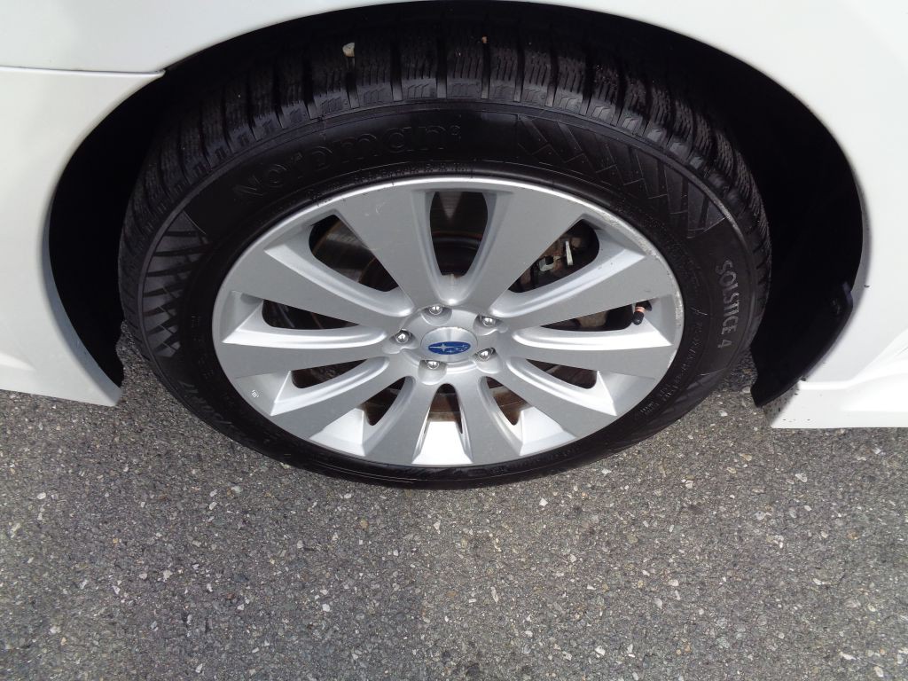 2012 Subaru Legacy Image 10