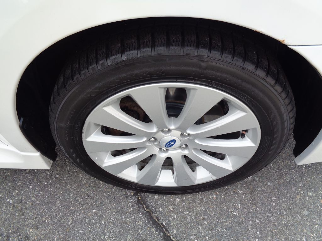 2012 Subaru Legacy Image 11