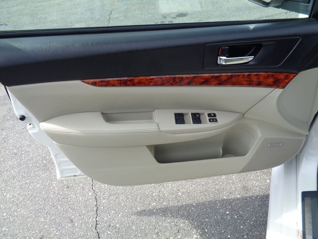 2012 Subaru Legacy Image 13