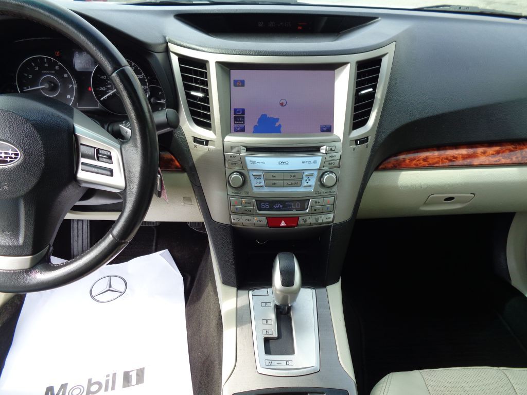 2012 Subaru Legacy Image 18