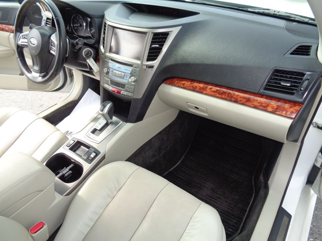 2012 Subaru Legacy Image 25
