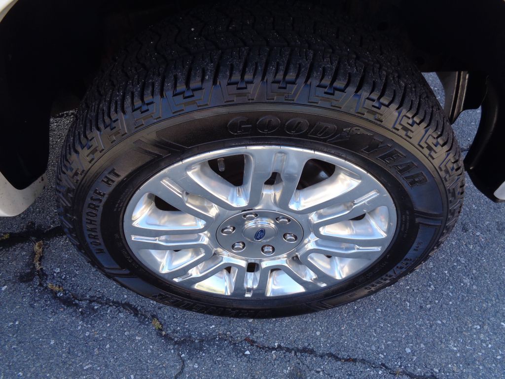 2014 Ford F-150 Image 11