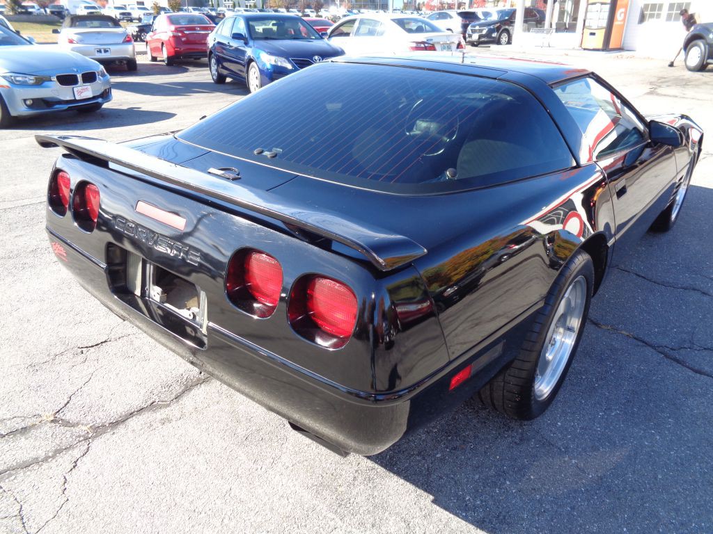 1994 Chevrolet Corvette Image 3