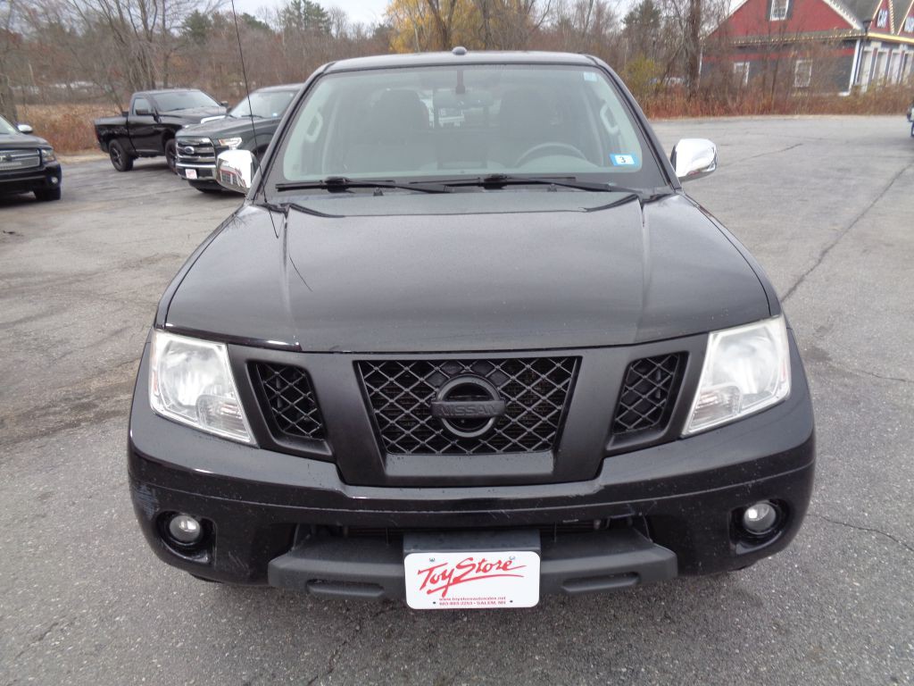2016 Nissan Frontier Image 6