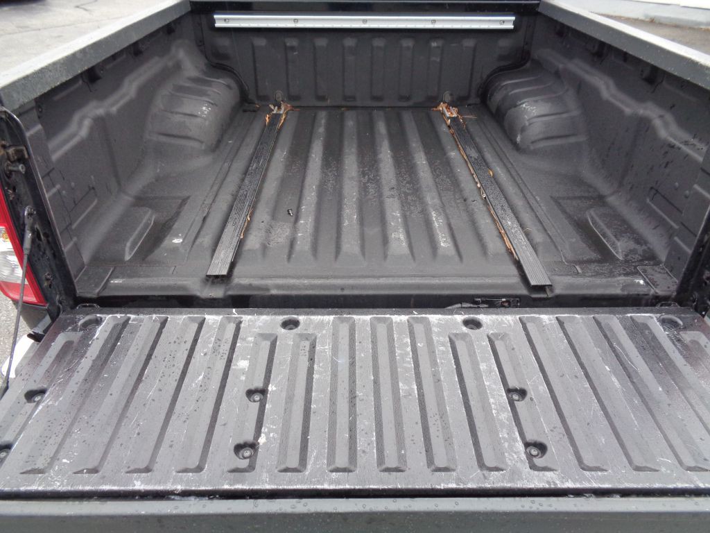 2016 Nissan Frontier Image 9