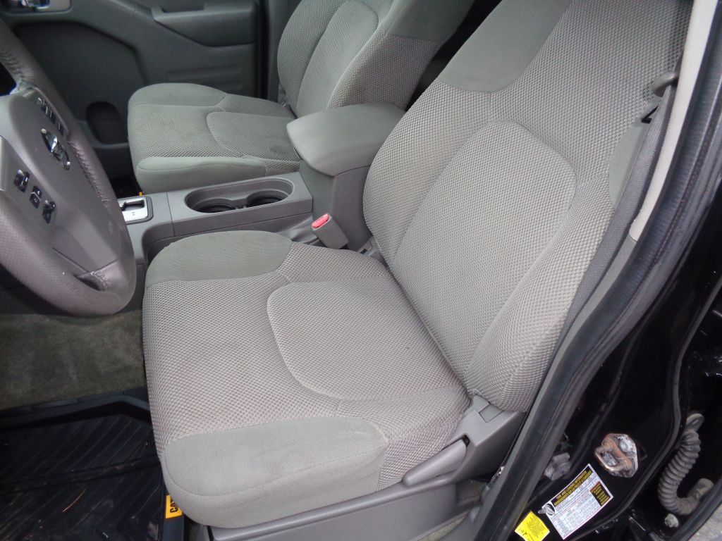 2016 Nissan Frontier Image 16