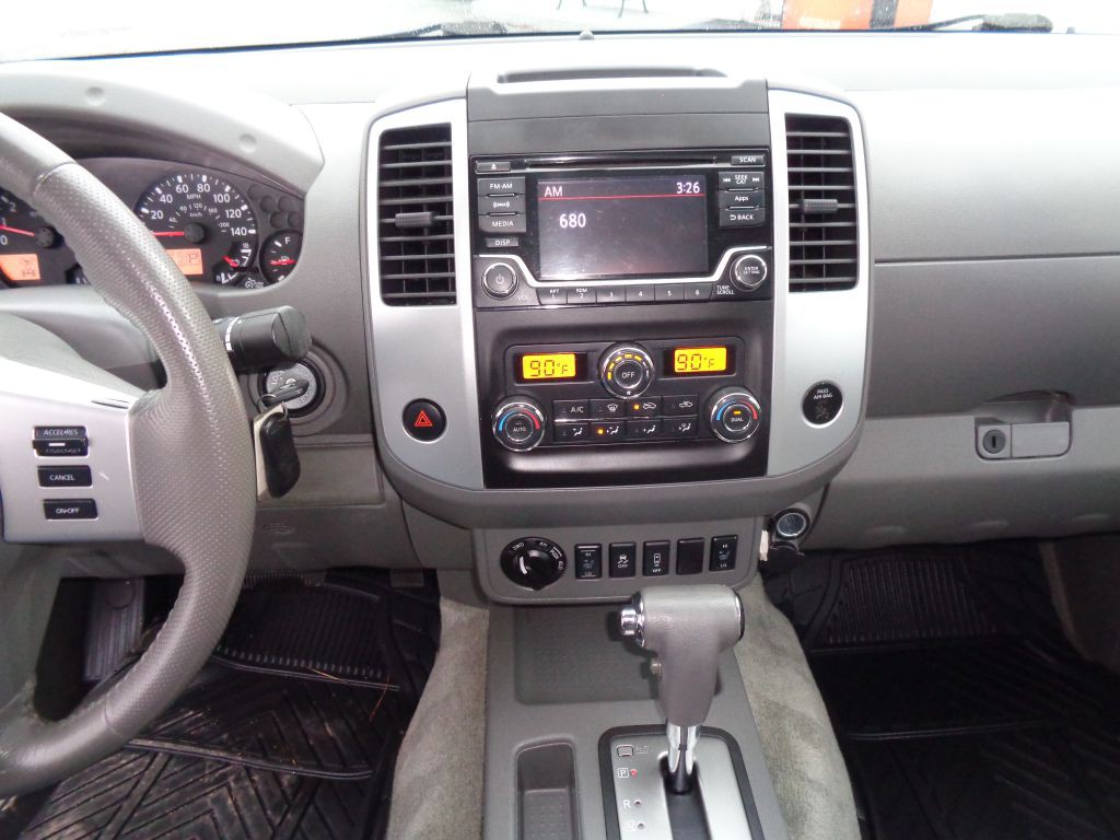 2016 Nissan Frontier Image 19