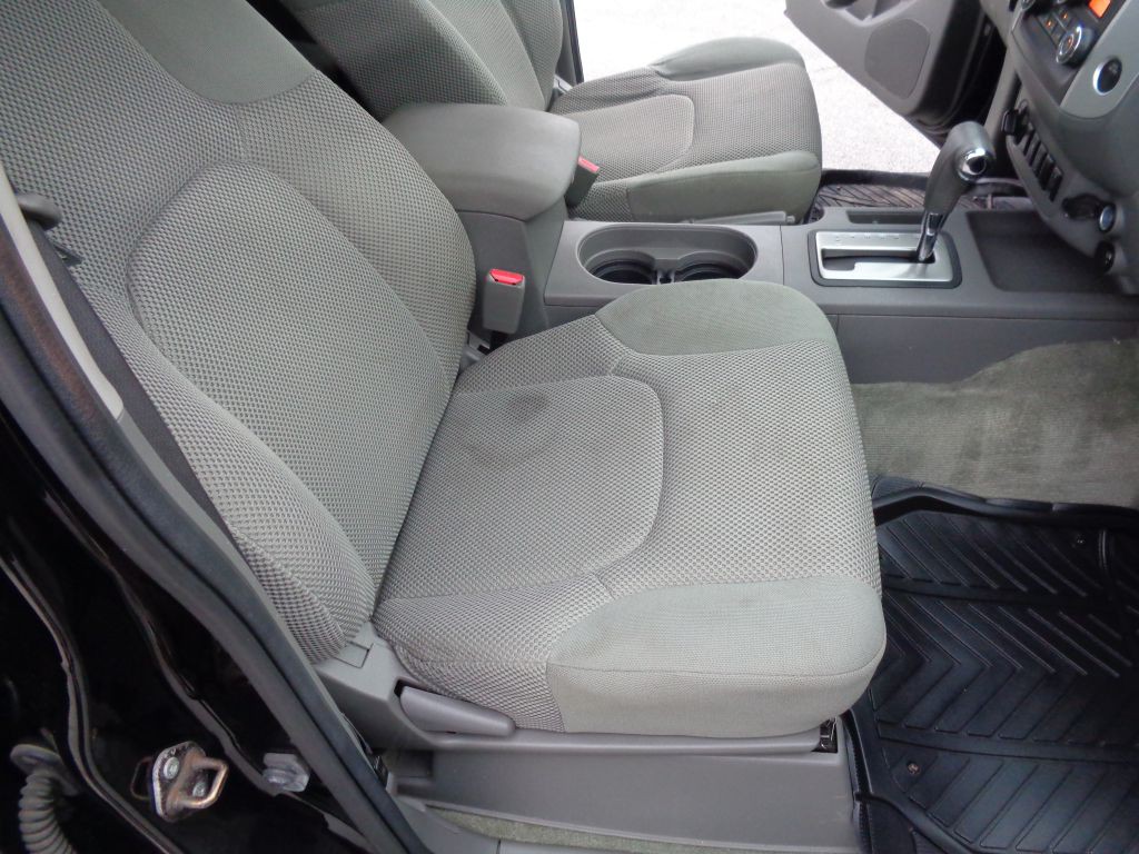 2016 Nissan Frontier Image 26