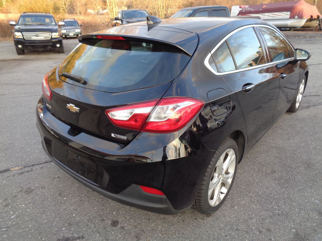 2017 Chevrolet Cruze Image 3